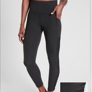 Athleta Salutation Tights - Stash Pocket